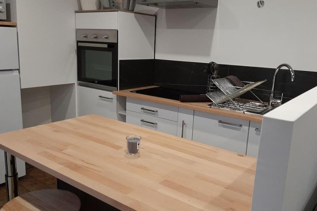 Studio Chaleureux En Hyper Centre Charleville-Mézières Eksteriør billede