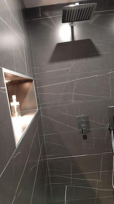 Studio Chaleureux En Hyper Centre Charleville-Mézières Eksteriør billede